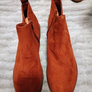 Time & Tru Womens Ankle Boots, 9 Rust, New, Suade, Zip up